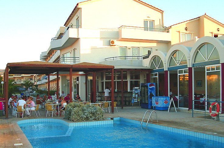 Seafront Beach Hotel Apartments Rethymno Esterno foto