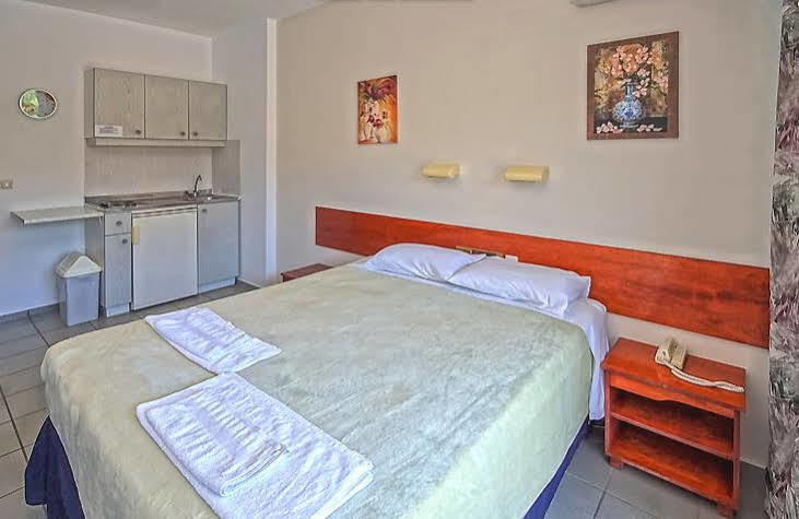 Seafront Beach Hotel Apartments Rethymno Esterno foto