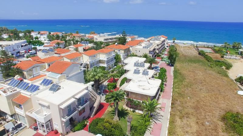 Seafront Beach Hotel Apartments Rethymno Esterno foto
